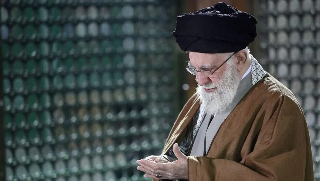 المرشد "اللغز": خامنئي في مواجهة المجهول