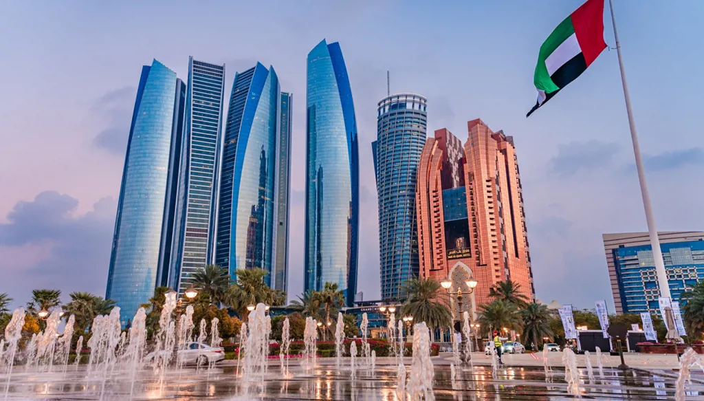 التجارة الخارجية للإمارات.. طفرة غير مسبوقة ومجالات واعدة مُرتقبة