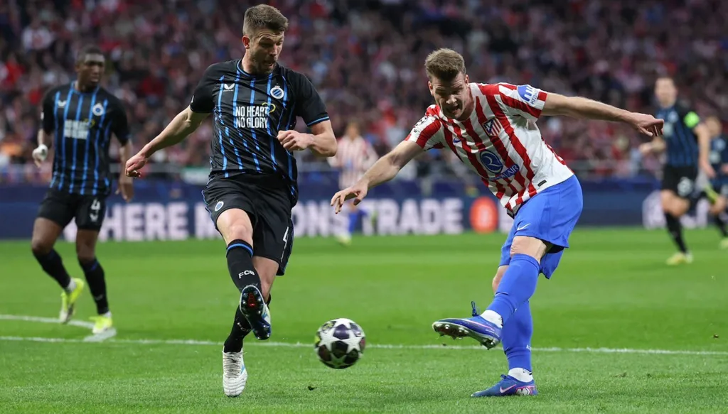 ألكسندر سورلوث... حين يكتب الظل تاريخاً جديداً في ملاعب الثلاثين