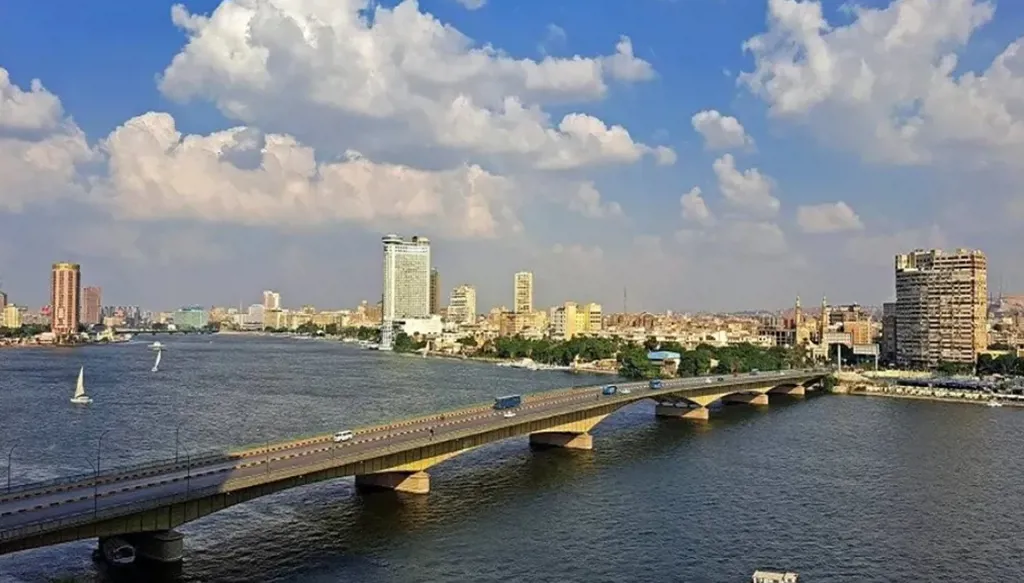 التمويل غير المصرفي يقلق البنوك المصرية... هل تبدأ معركة الفائدة؟