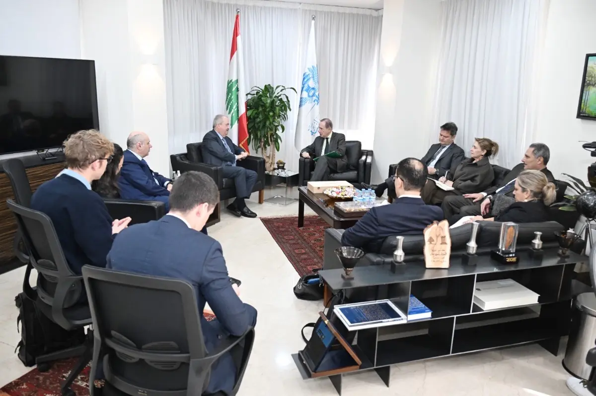 لقاء جابر مع دو لا جوجي (وزارة المالية).