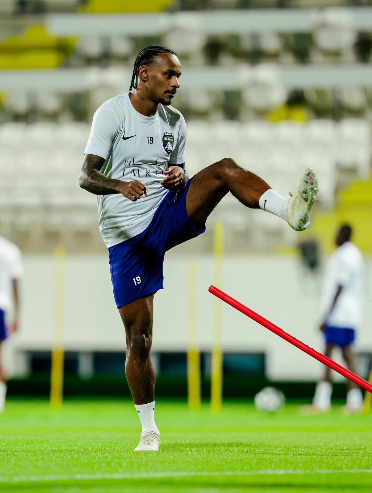 من تدريبات العين.