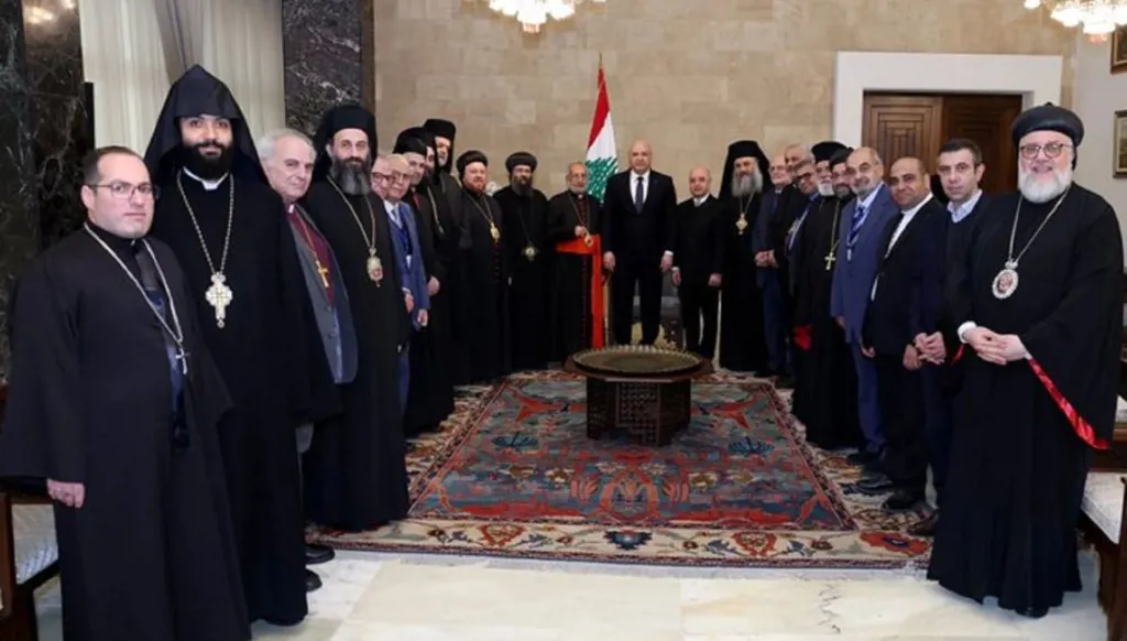 أسبوع لبناني في باريس ودفعٌ بمهمة الميكانيزم... عيسى مجدداً في عين التينة: "مفاوضات موازية"؟