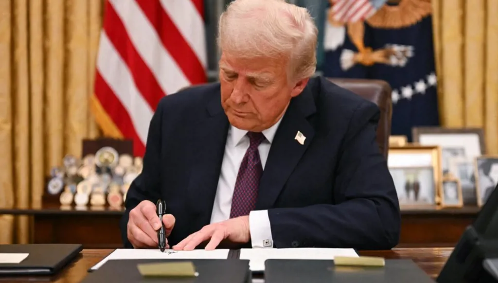 ترامب يُعيد إحياء الفحم: خطوة استراتيجية أم مخاطرة بيئية؟