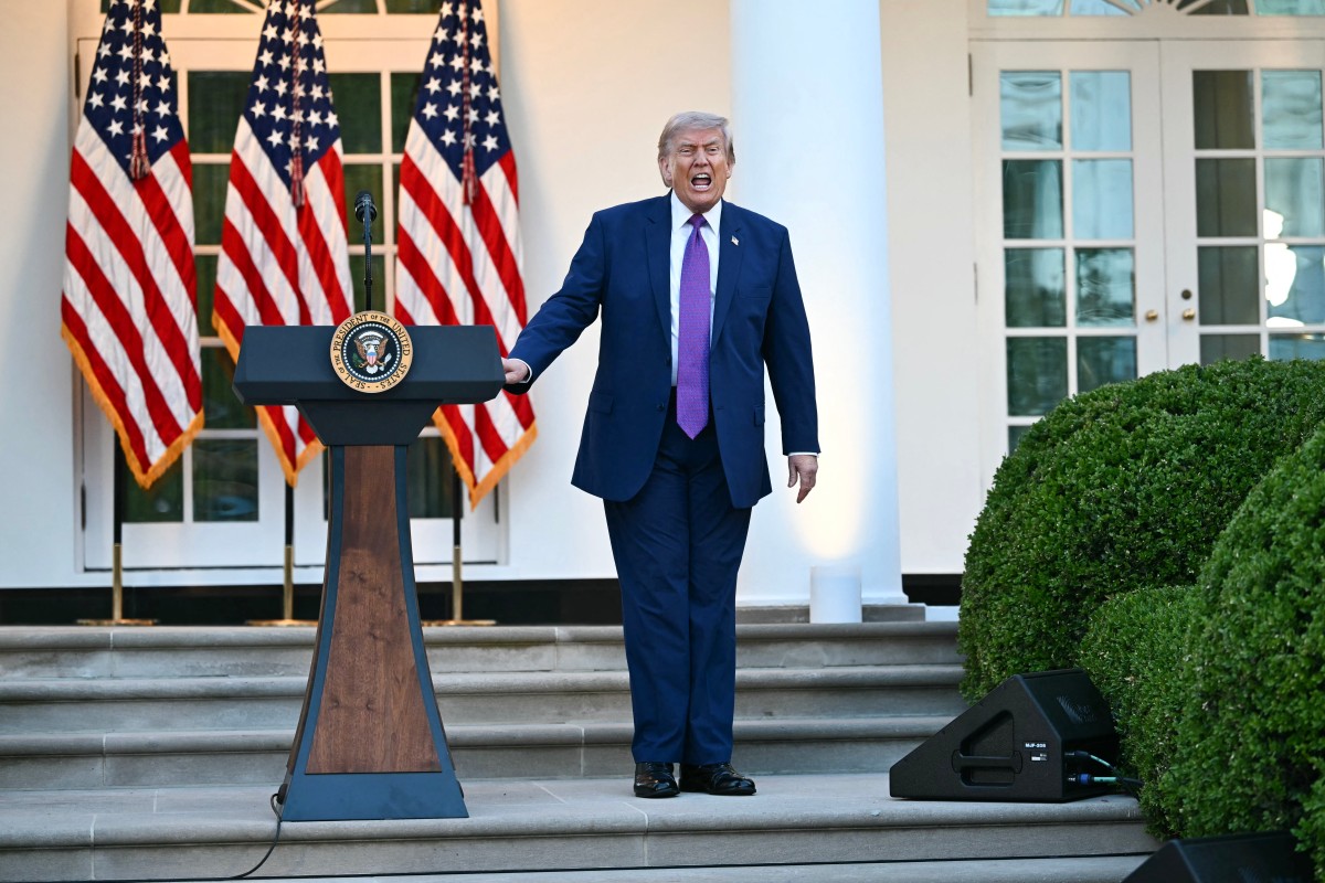 الرئيس الأميركي دونالد ترامب يلقي كلمة بمناسبة أسبوع الشرطة في البيت الأبيض، في 11 أيار/مايو 2026 (أ ف ب)