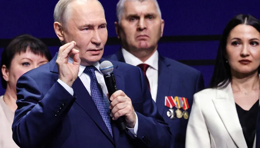 بوتين يعلن بدء إنشاء "منطقة أمنية" تدريجياً في الأراضي الأوكرانية المتاخمة لروسيا