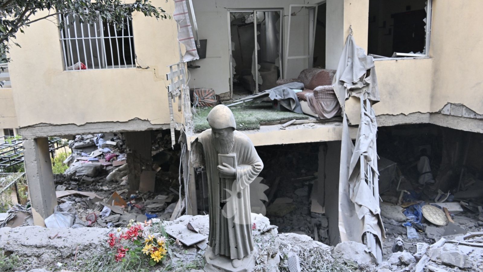 الشقة المستهدفة في عين سعادة (حسام شبارو)