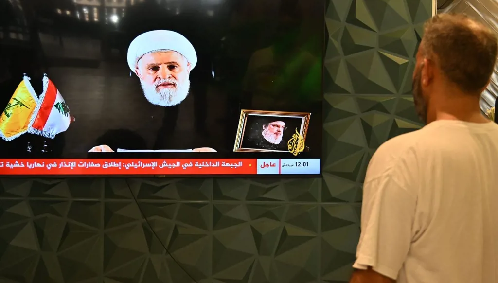 نعيم قاسم مستعيناً بمقالة غير موجودة كتبها إسرائيلي غير موجود!