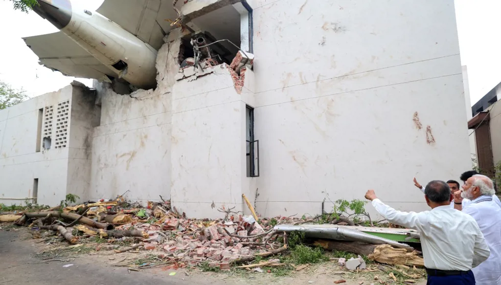 تحطم طائرة الخطوط الهندية يكشف ثغرة في ملخصات الذكاء الاصطناعي من "غوغل"