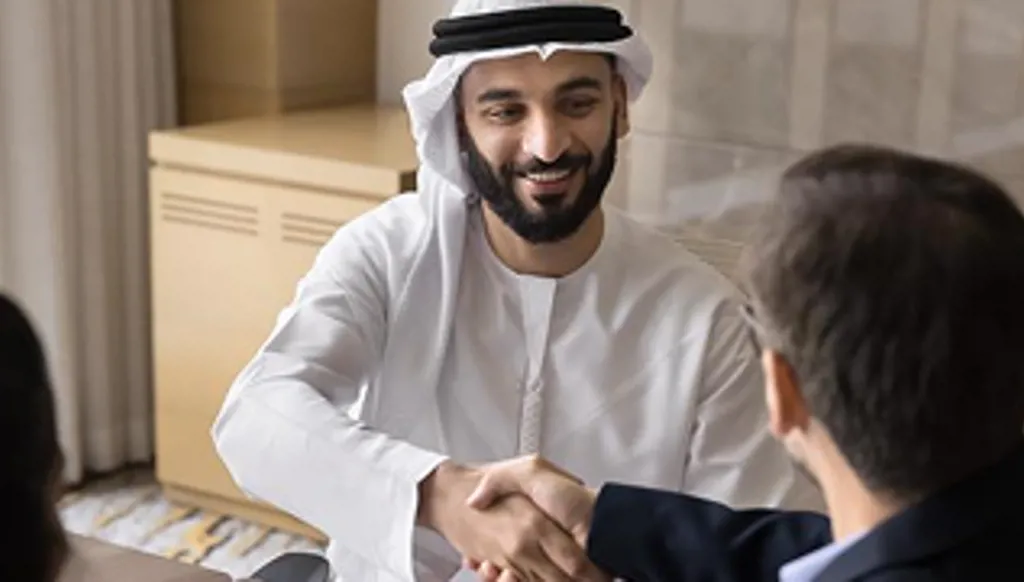 دليل الحياة الاقتصادي للمقيم في الإمارات: كيف تحوّل الراتب إلى جودة حياة وفرص؟