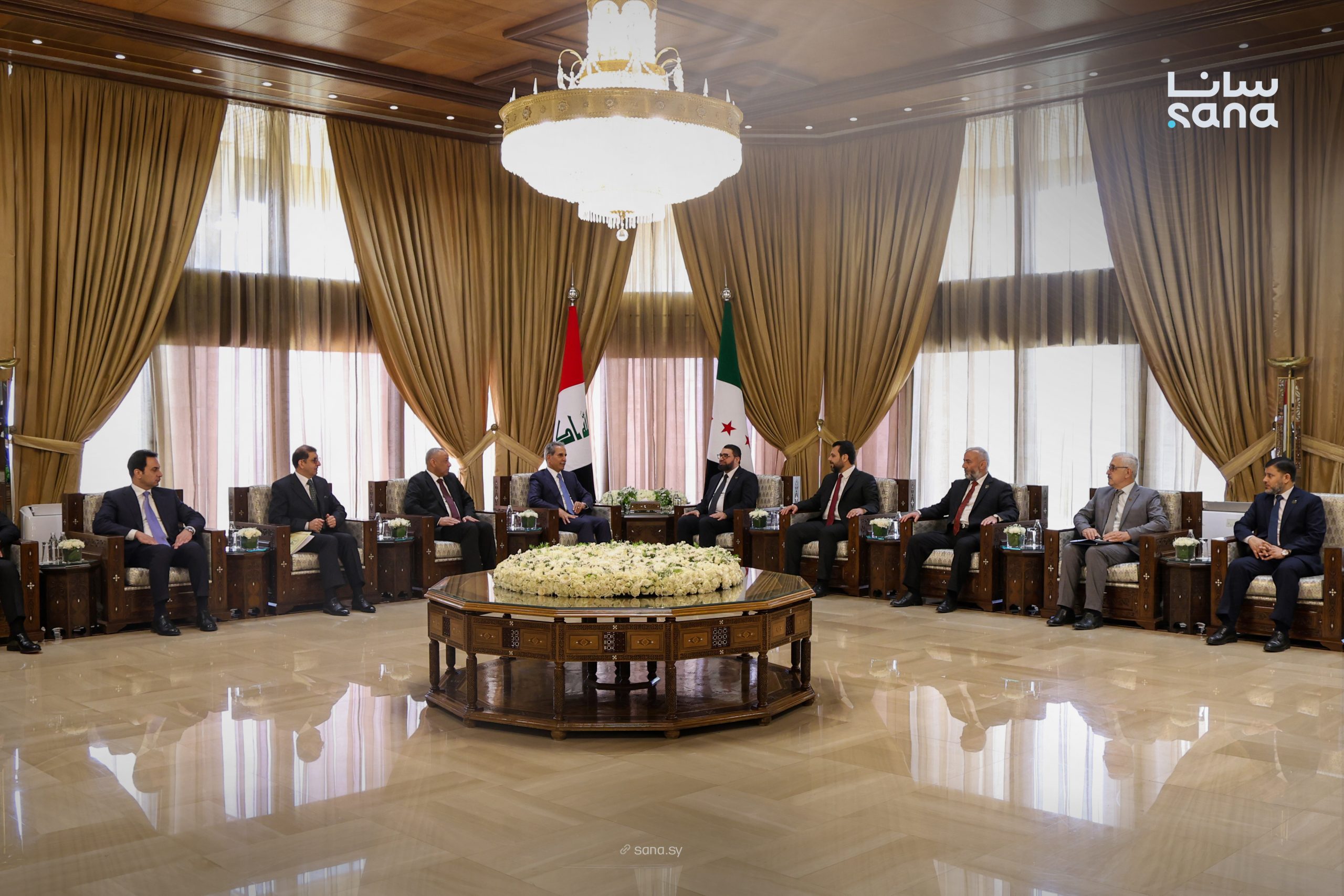 الوفدان العراقي والسوري في قصر تشرين بدمشق (سانا)