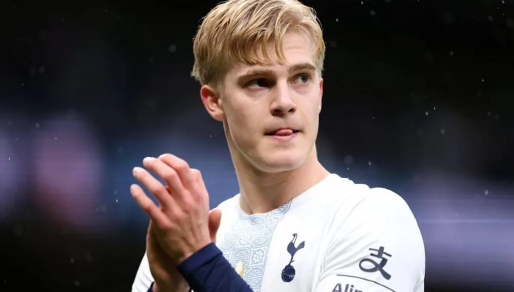 بيرغفال يُعمق جراح توتنهام