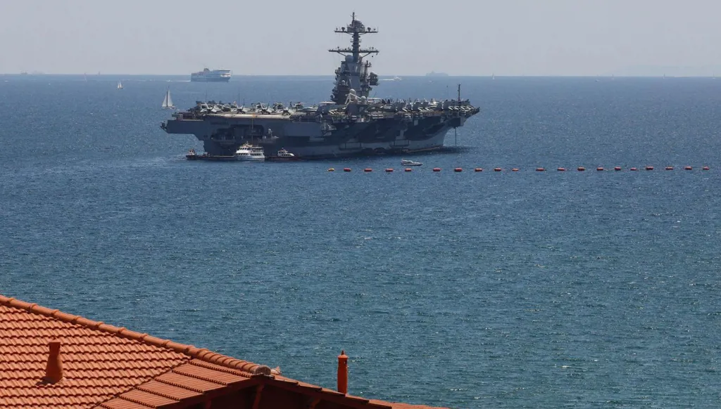 بالفيديو-وصول حاملة الطائرات جيرالد فورد الى جزيرة كريت في اليونان