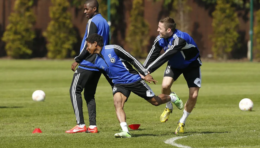 لاعب تشيلسي السابق: أقاتل للبقاء على قيد الحياة