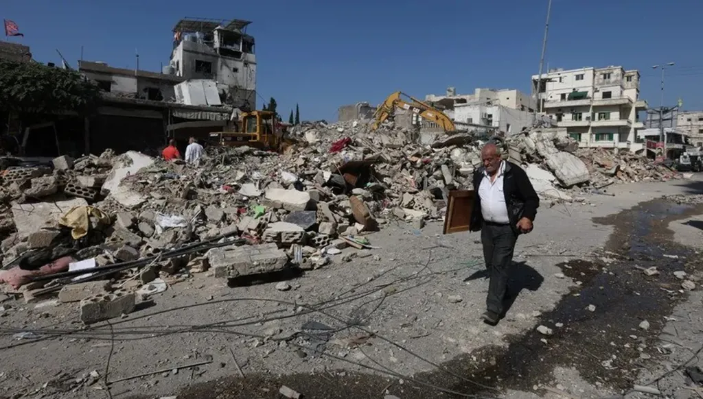 2025: عام الاعتداءات المتواصلة وبدء حصر السلاح... مئات الشهداء والجرحى وتوقيف شبكات "داعشية"