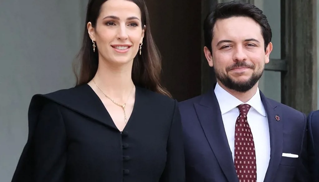 كيت ميدلتون تكشف عن سبب مغادرتها لندن مع عائلتها (صور وفيديو)