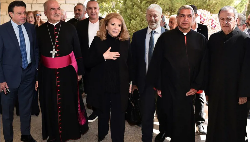 مؤسسة الوليد تقدّم تجهيزات طبية لمستشفى المحبّة في دير الأحمر