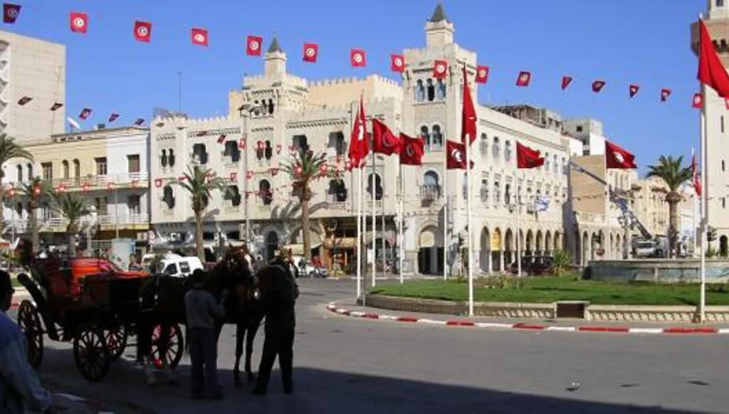 "قضية التآمر"... تونس تصدر أحكاماً بالسجن تراوح بين 13 و66 عاماً على زعماء من المعارضة