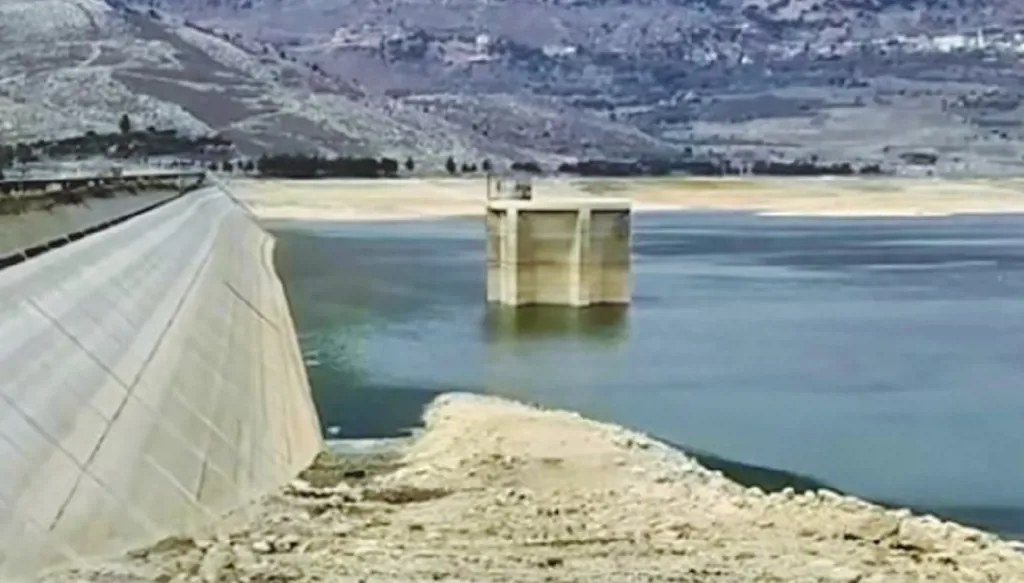 التصحّر يدقّ أبواب لبنان... ولا سياسة لإدارة المياه! المزارعون يرفعون الصوت: التوقف عن الزراعة في تمّوز؟