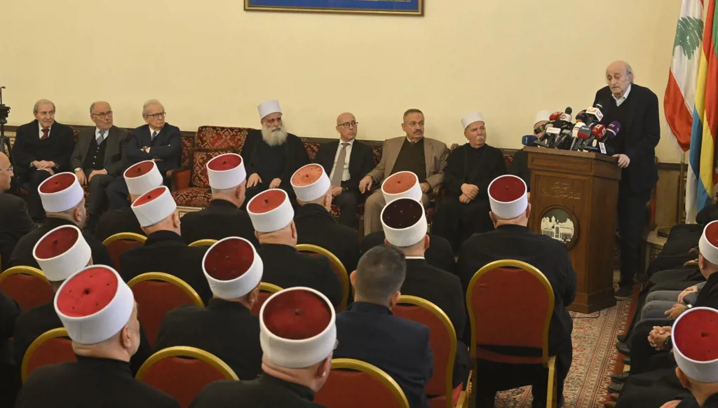أي انعكاس للتباعد الدرزي على الاستحقاق البلدي؟ مساع للتوافق في البلدات والقرى والكلمة للعائلات