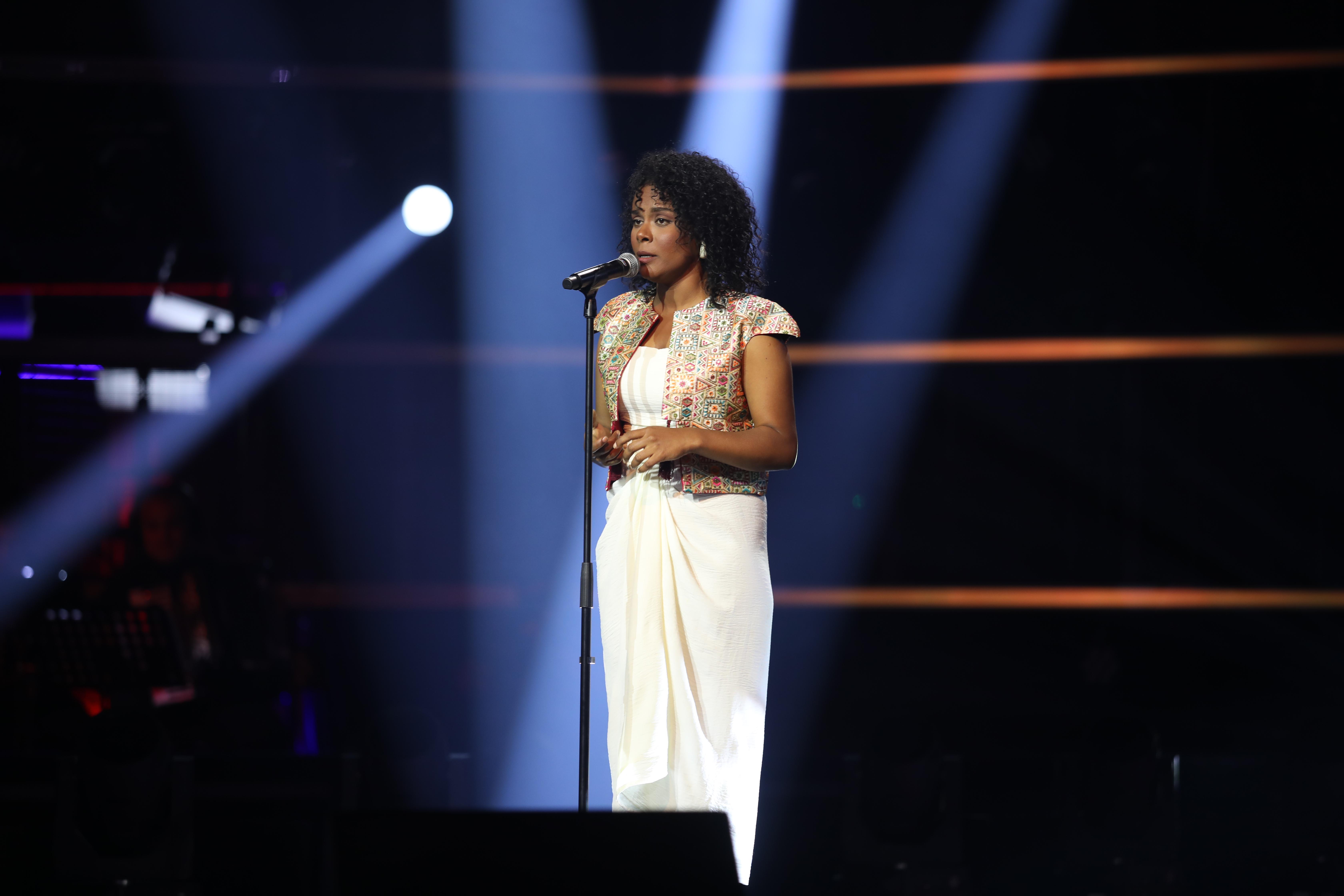 المتسابقة أنس بن سعيد في ذا فويس (MBC).