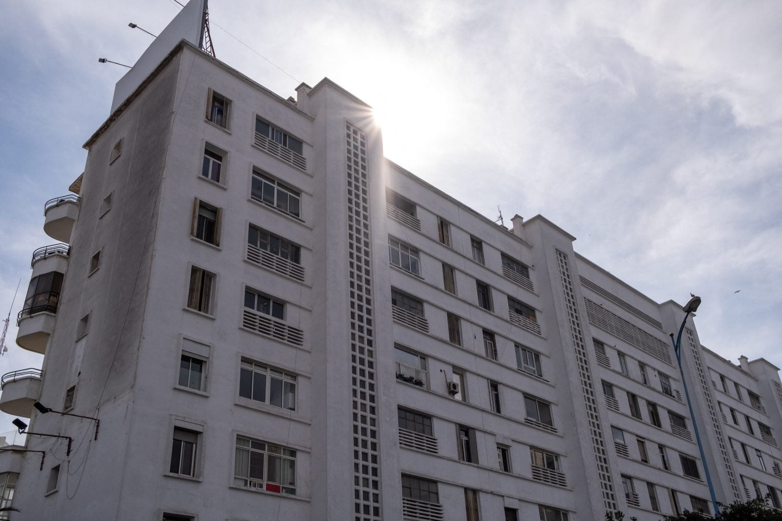 مبنى سكني بالدار البيضاء في المغرب. (أ ف ب)