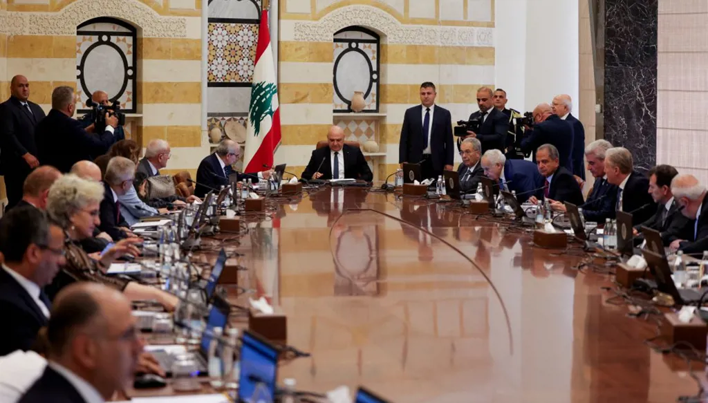 مجلس الوزراء اللبناني: الصلاحيات والتركيبة والأزمات الدستورية