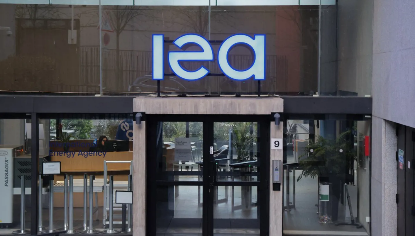 Photo: annahar.com IEA accelerates release of 20 million barrels of diesel