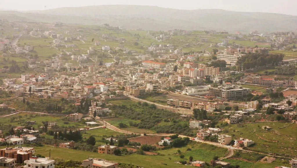 الإعلام العبري ينشر مقطعاً مصوراً يزعم أنه من بنت جبيل جنوبي لبنان (فيديو)
