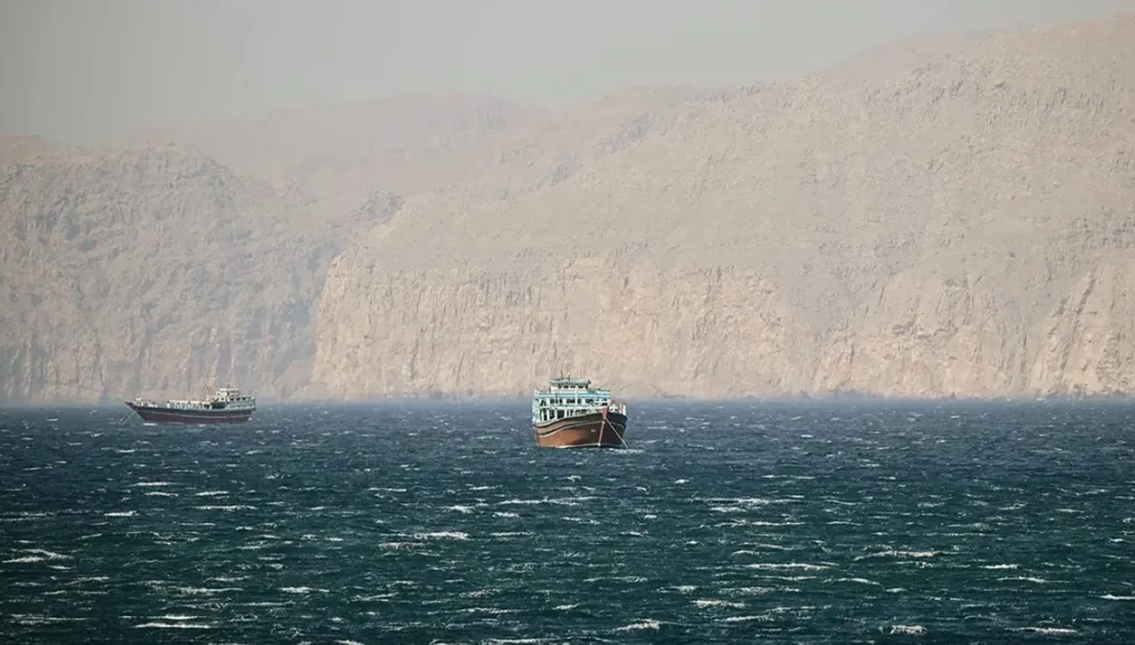 أزمة إيران بين هرمز وباب المندب