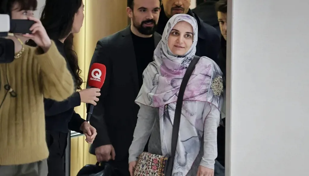 فرنسا تحكم على الإيرانية إسفندياري بالسجن عاماً نافذاً مع حظر دائم من دخول أراضيها