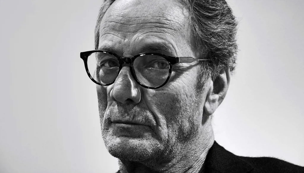 محمّد بكري حمل الكاميرا لأنه لم يجد في يده قنبلة!