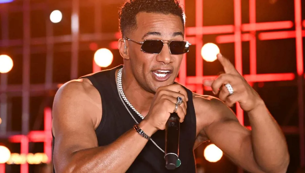 محمد رمضان يكافح لتجنيب ابنه دار الرعاية الإجتماعية