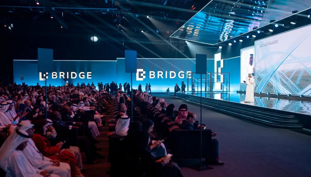 أبوظبي تطلق الحدث الإعلامي الأضخم عالمياً: "قمّة بريدج"مختبر مفتوح للأفكار