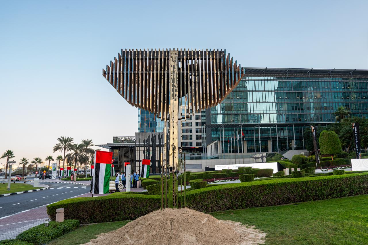 منحوتة واحد من بين الكثير للفنان المصري إبراهيم النجار في دبي (IN Studios).