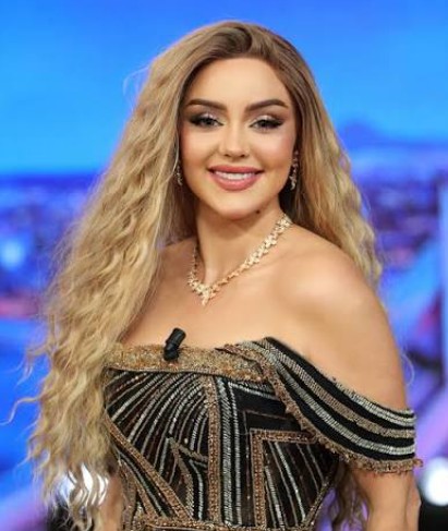 الفنانة التونسية منال عمارة 