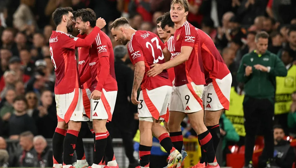 أموريم يمنح المهمشين فرصة جديدة في مانشستر يونايتد