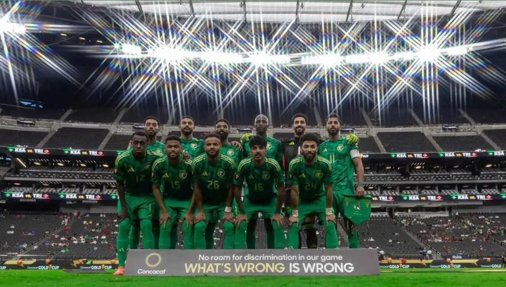 رينارد يُعلن قائمة المنتخب السعودي تحضيراً للملحق