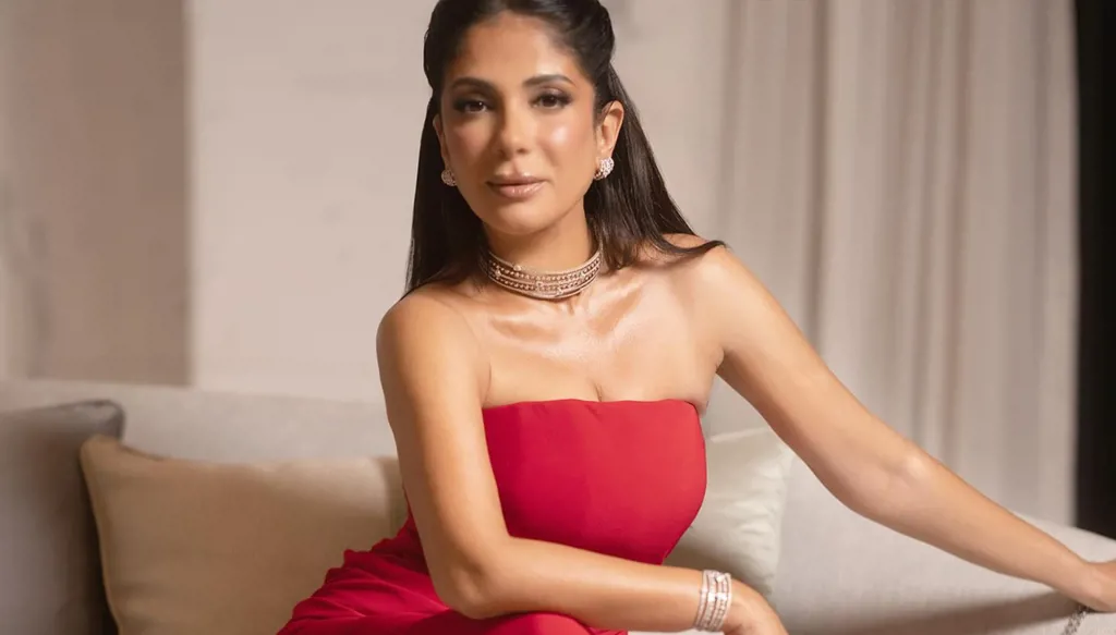 منى زكي تخطف الأنظار في برومو فيلم "الست".. والعرض خلال أيام (فيديو)