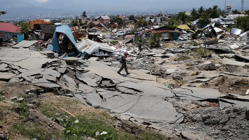 من زلزال ضرب جزيرة جاوة الإندونيسية في عام 2024 (أرشيفية)