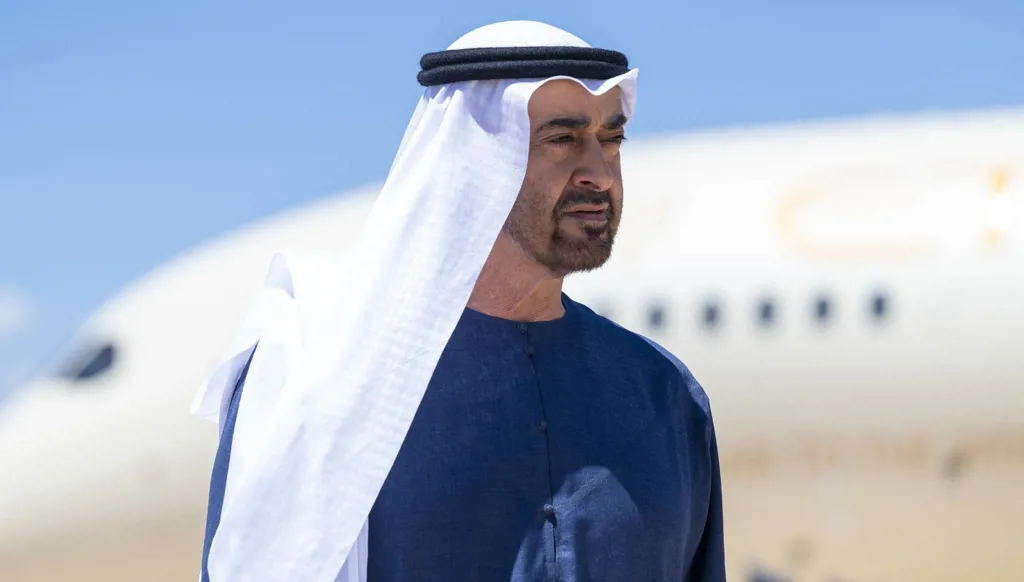 التمرين العسكري الإماراتي البحريني المشترك... بحضور محمد بن زايد وحمد بن عيسى