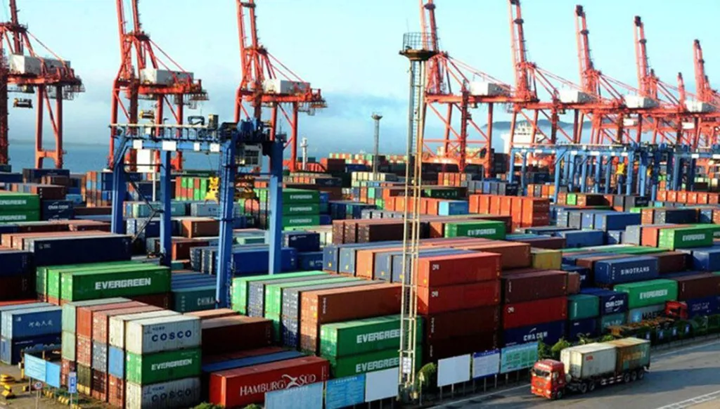 مستوردون يشكون ارتفاع نسبة الرسوم على المستوعبات