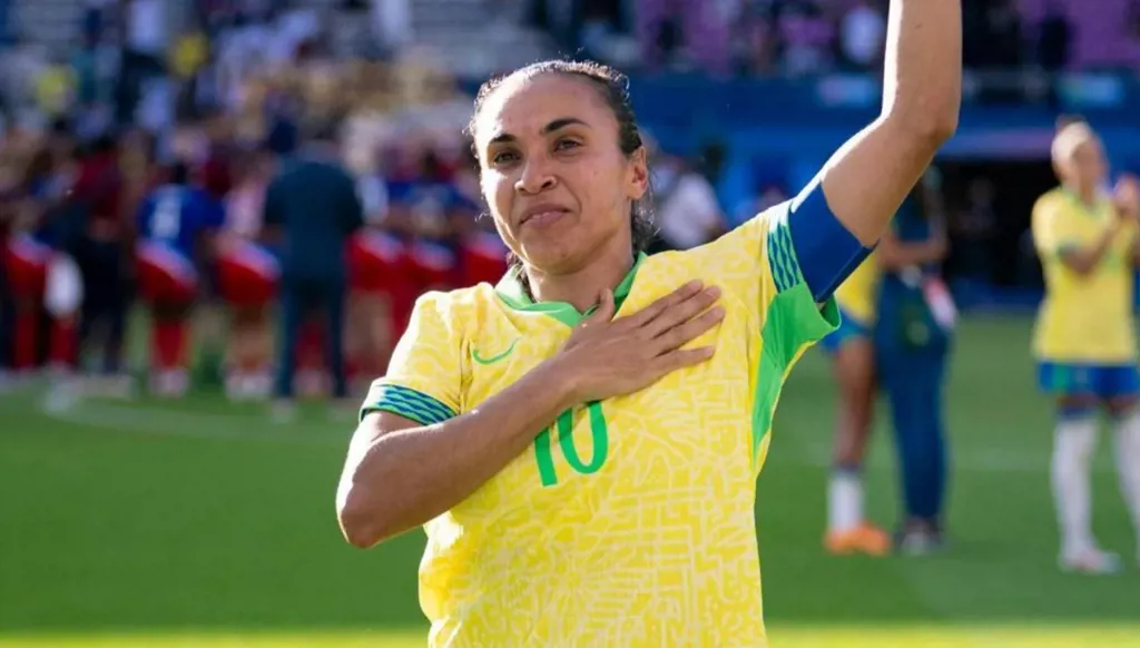 مارتا في حيرة بين الأمومة وكأس العالم