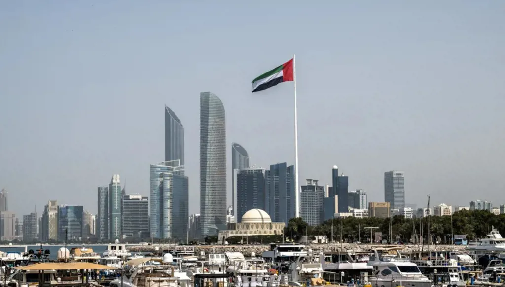 التوازن الصعب: الإمارات واقتصاد الأزمات الإقليمية