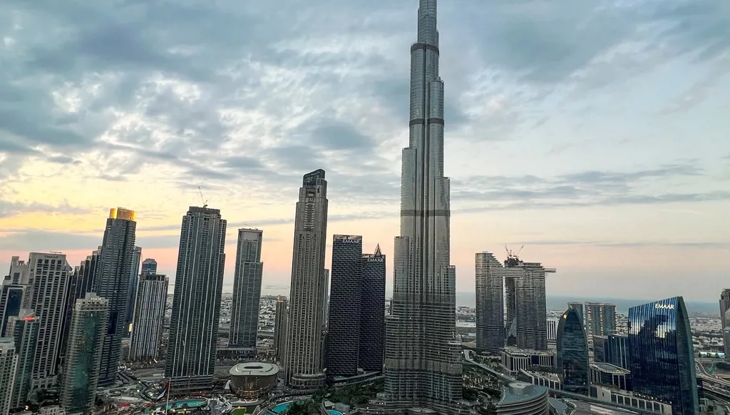 استثمارات عقارات دبي تتجاوز 185 مليار دولار في 2025 بنمو 360% خلال 4 سنوات