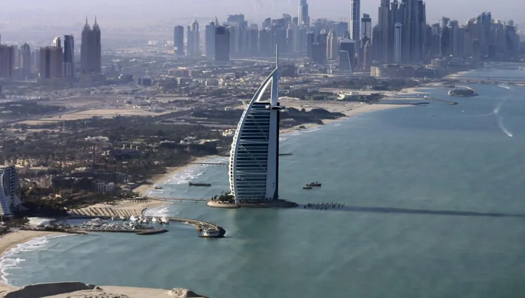 الإمارات ترفع إنفاقها الاتحادي 28.3% إلى 79.6 مليار دولار في ميزانية 2027-2029