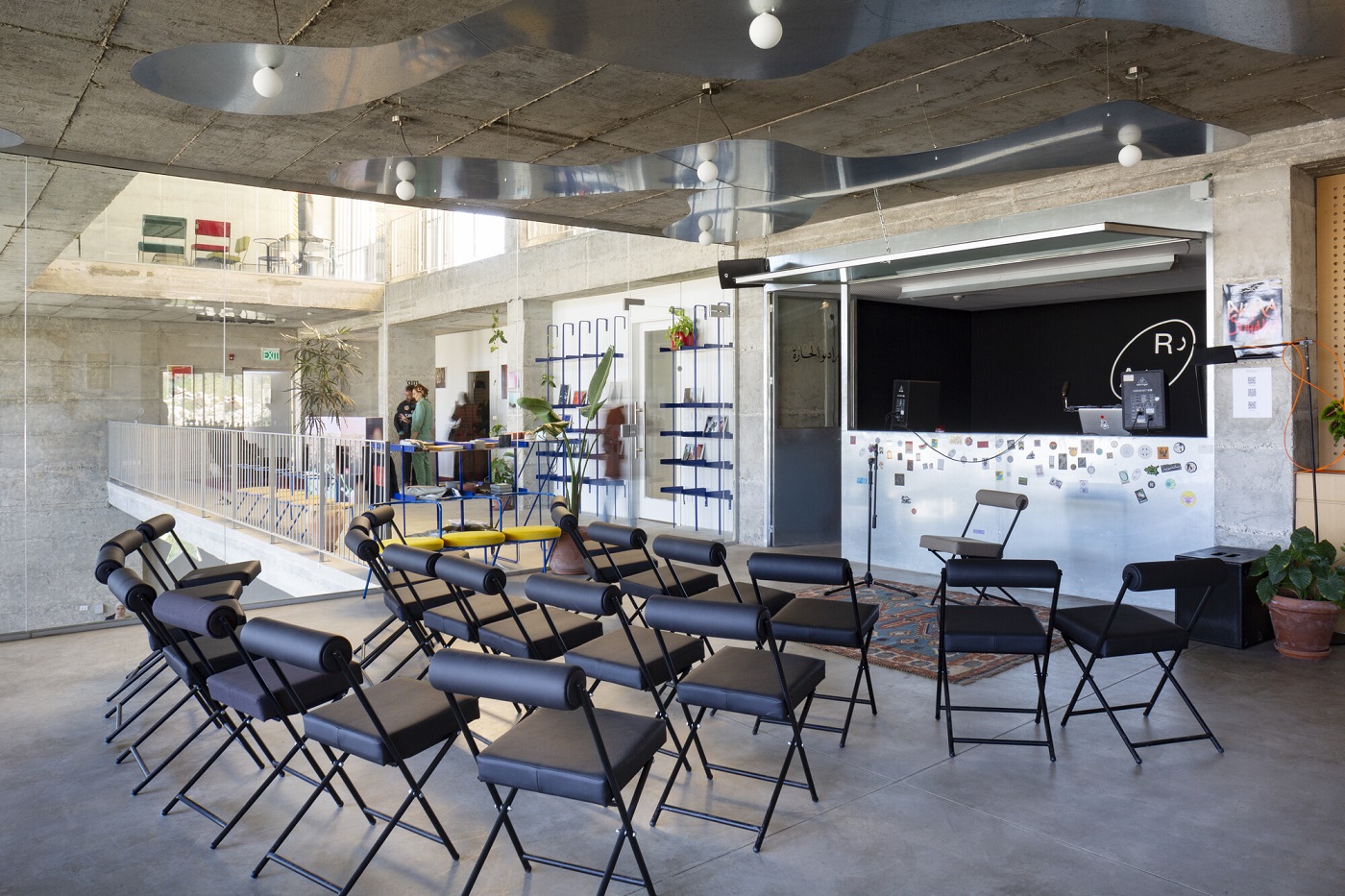 مشروع بيت العجب في فلسطين.