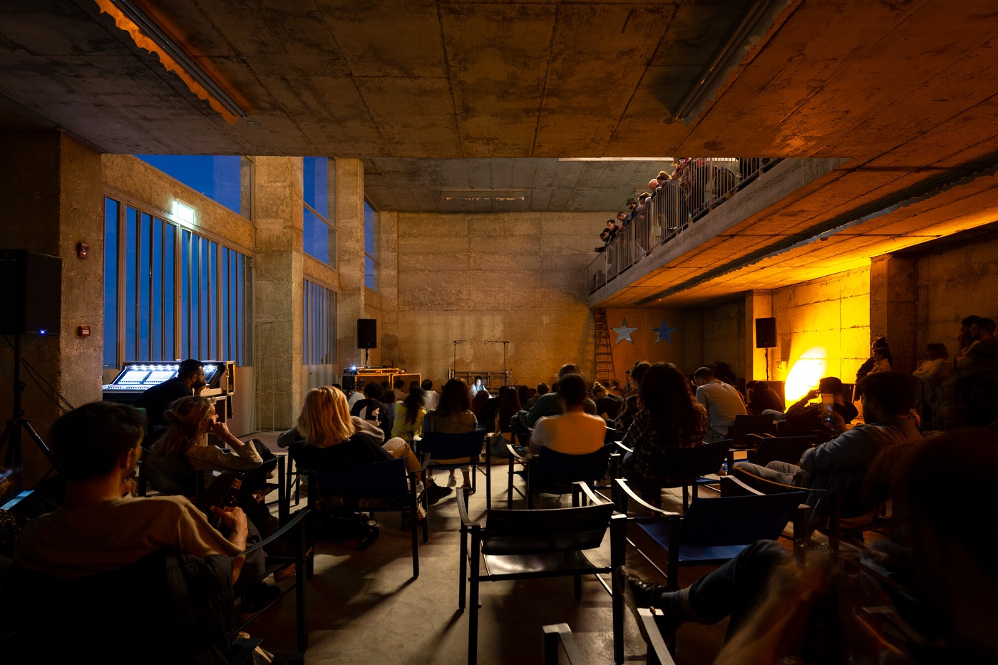 مشروع بيت العجب في فلسطين.