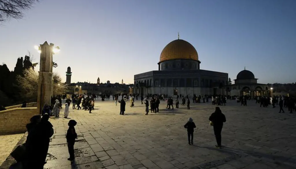 الخارجية الأردنية تدين اقتحام المتطرفين للأقصى وتُحذّر من تداعيات انتهاكات القدس