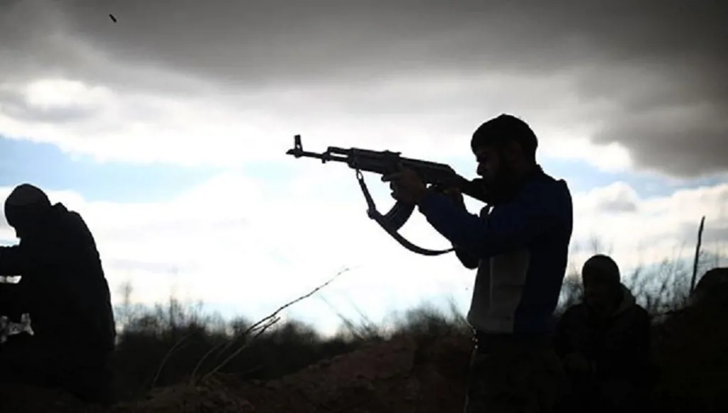 جريمة مروّعة في رويسات صوفر: مسلحون يقتلون رجلاً وامرأة على الطريق الدولي